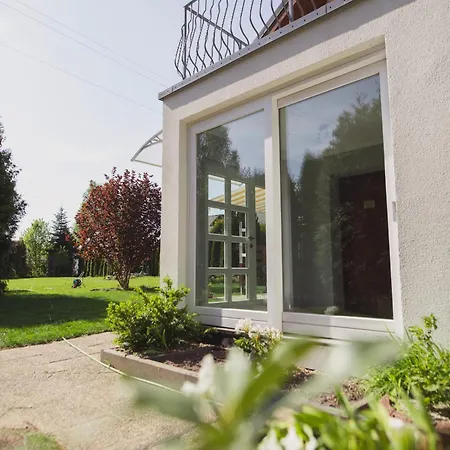 Rozany Dom W Dominikowie Dominikowo